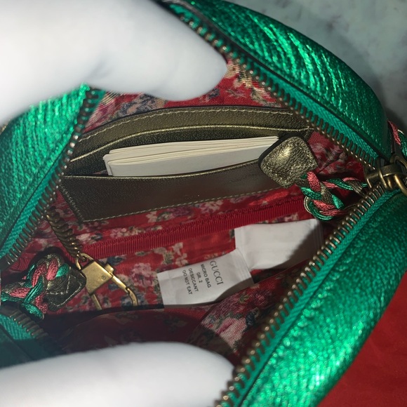 New Gucci Trapuntata shoulder bag with logo. Comes with dust bag. Never used! - Picture 4 of 10